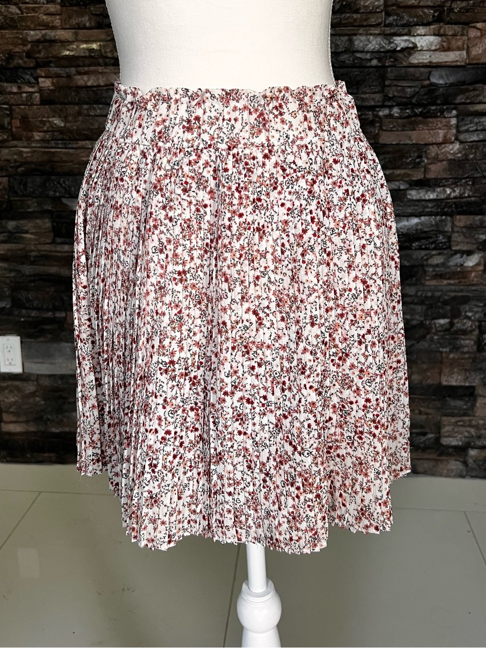 LOFT White Skirt with Red Floral Print